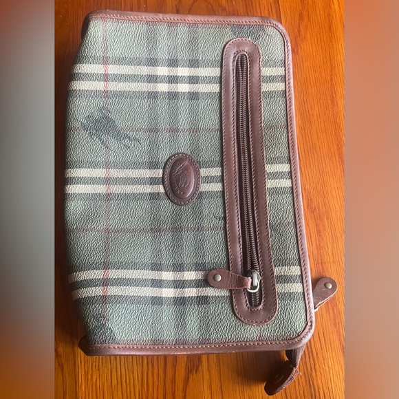 Vintage Burberry clutch - Picture 2 of 11